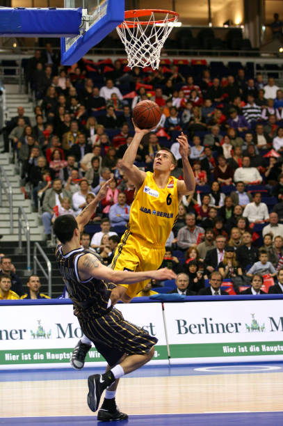 低位单打的 低位单打的